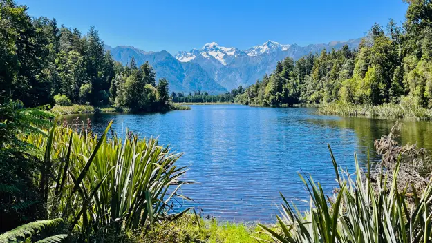 Sunshine at Lake Matheson