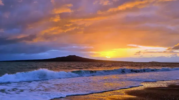 Rangitoto Island taken from Takapuna Beach